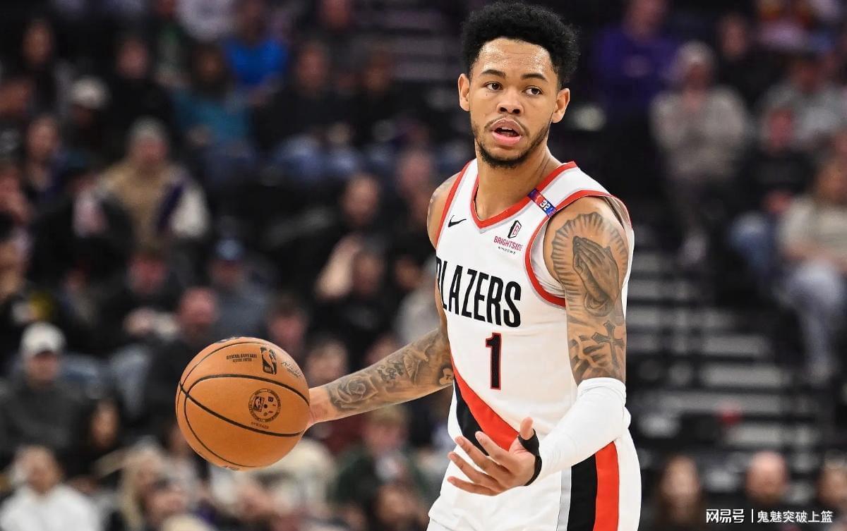 彻底杀疯了！雄鹿酝酿第12笔操作！目标锁定西蒙斯