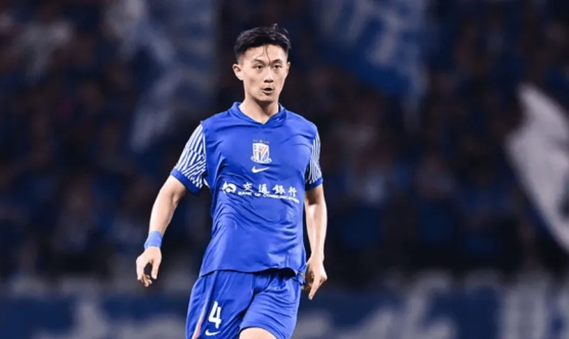 开云app-蒋圣龙+特谢拉，申花本赛季两次踩踏犯规染黄评议认定为红牌